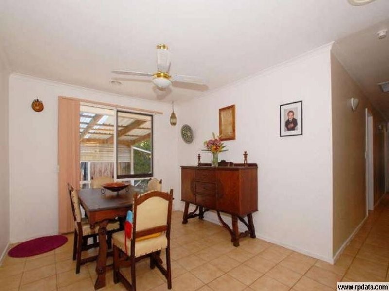 23 Gipps Crescent, Cranbourne North VIC 3977