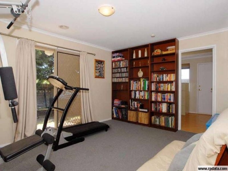 23 Gipps Crescent, Cranbourne North VIC 3977