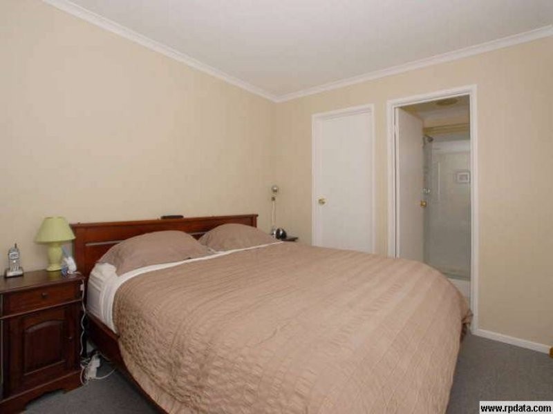 23 Gipps Crescent, Cranbourne North VIC 3977