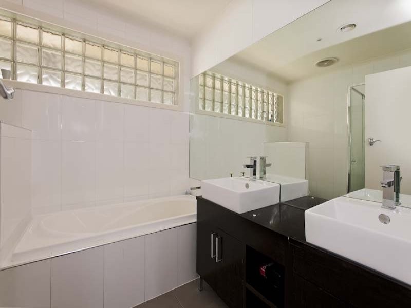 17 Charles Avenue, Hallam VIC 3803