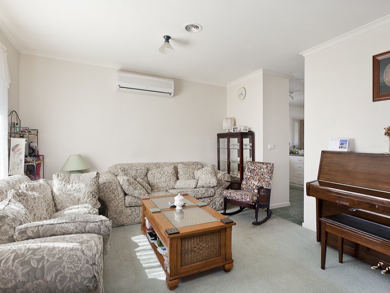 2/41-43 Bruce Street, Dandenong VIC 3175