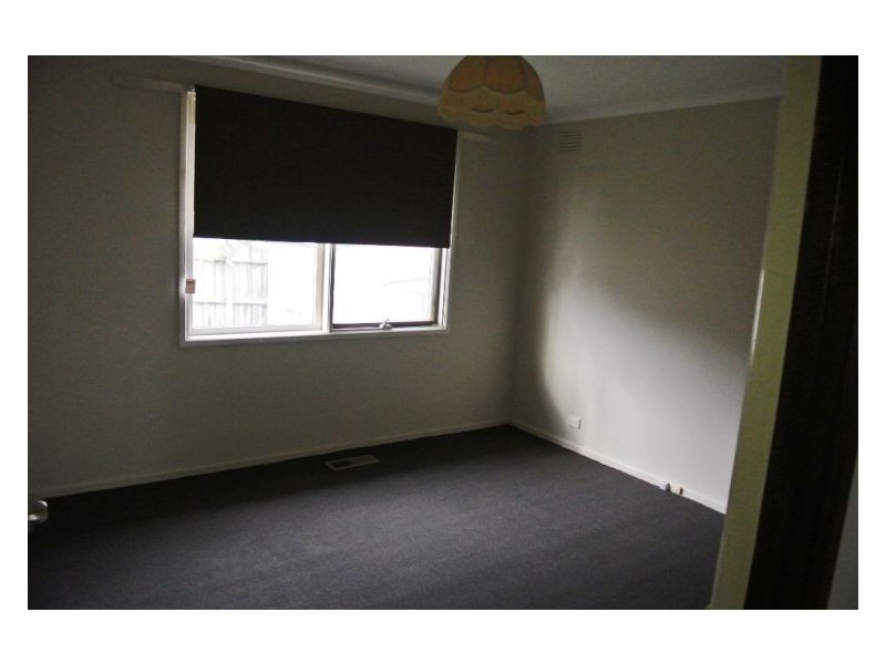 1/2 Chateau Avenue, Narre Warren VIC 3805