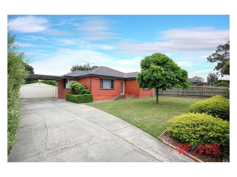 17 Charles Avenue, Hallam VIC 3803