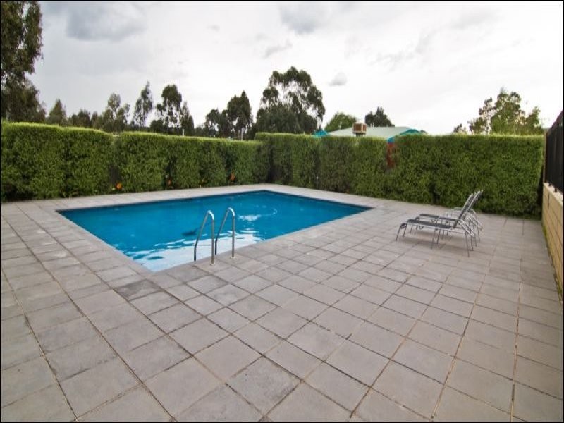 21/2 Don Bosco Drive, Narre Warren VIC 3805