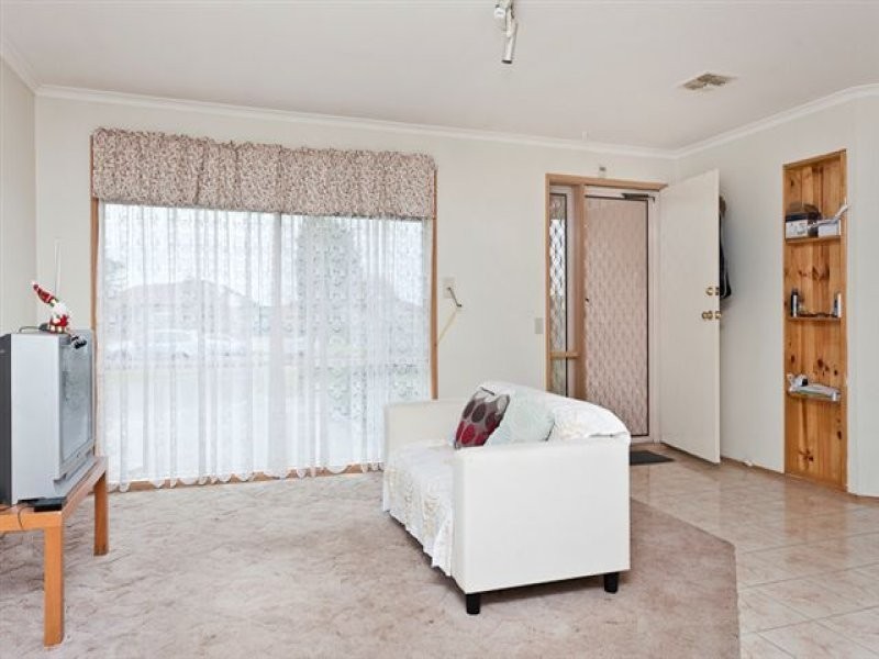 1 Enoch Rise, Hallam VIC 3803