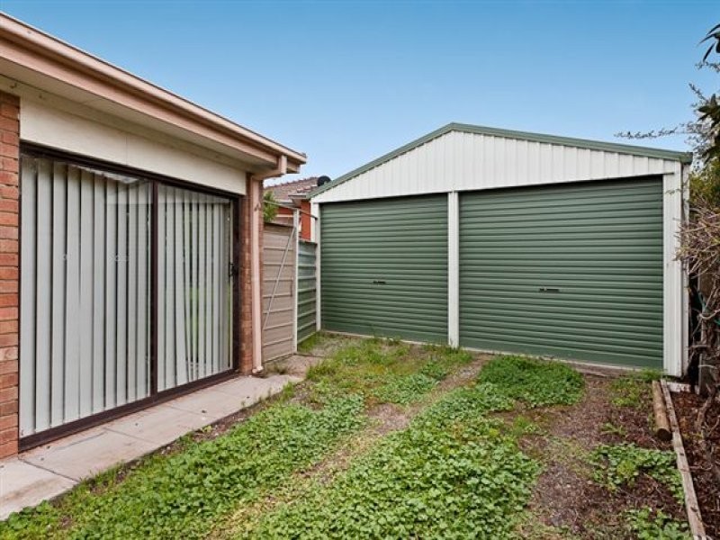 1 Enoch Rise, Hallam VIC 3803