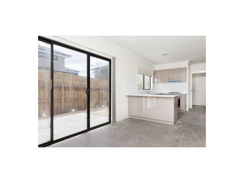 2/16 Sanders Road, Frankston South VIC 3199