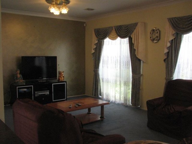 29 Fifth Avenue, Dandenong VIC 3175