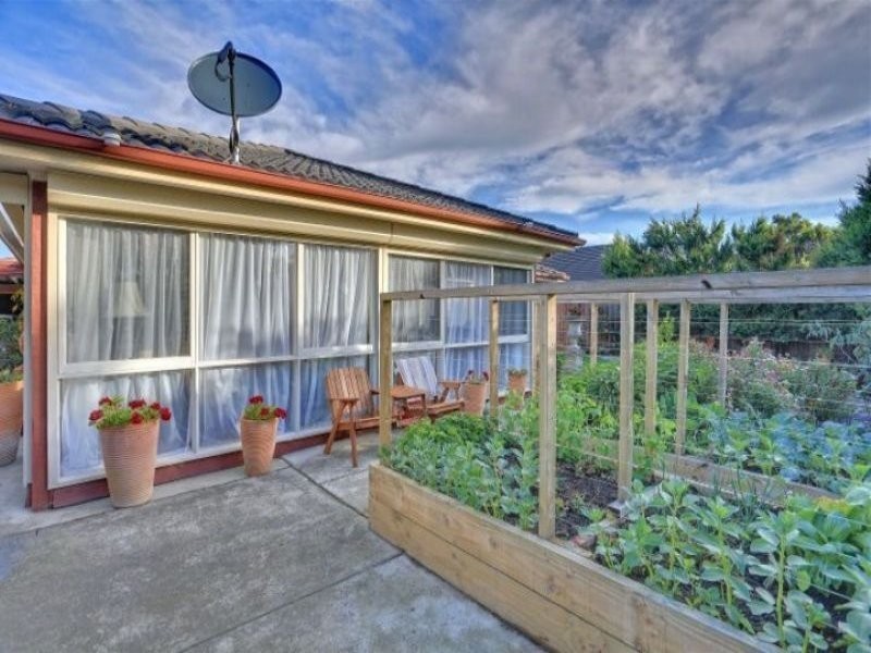 24 Drummer Lane, Narre Warren VIC 3805