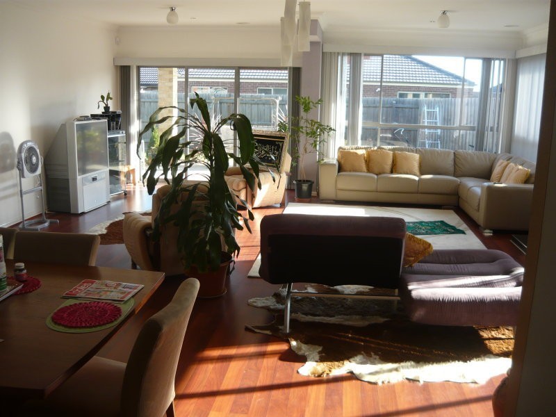 9 Hal Porter Terrace, Lynbrook VIC 3975