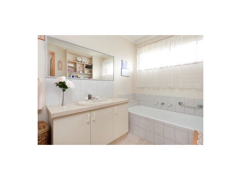 2/26 Nullawil Street, Springvale VIC 3171