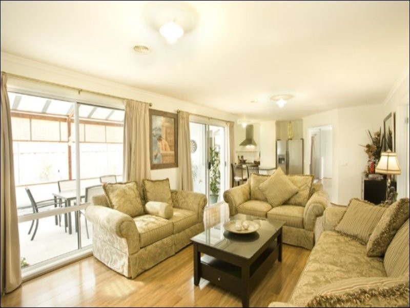 32 St. Georges Road, Narre Warren South VIC 3805