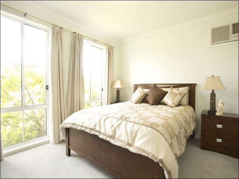 32 St. Georges Road, Narre Warren South VIC 3805