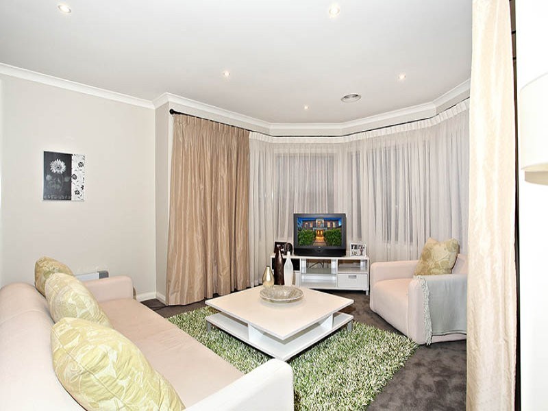 23 Golden Grove Drive, Narre Warren South VIC 3805