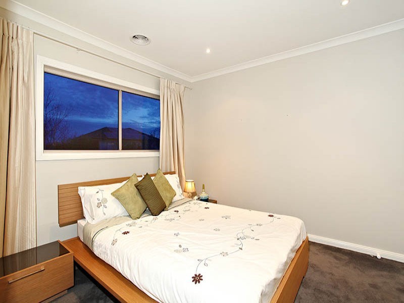 23 Golden Grove Drive, Narre Warren South VIC 3805