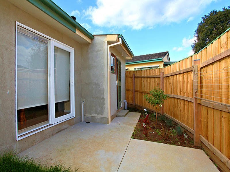 1/82 Halton Road, Noble Park North VIC 3174