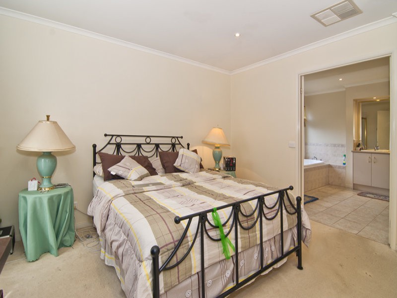 1 Lansell Court, Carrum Downs VIC 3201