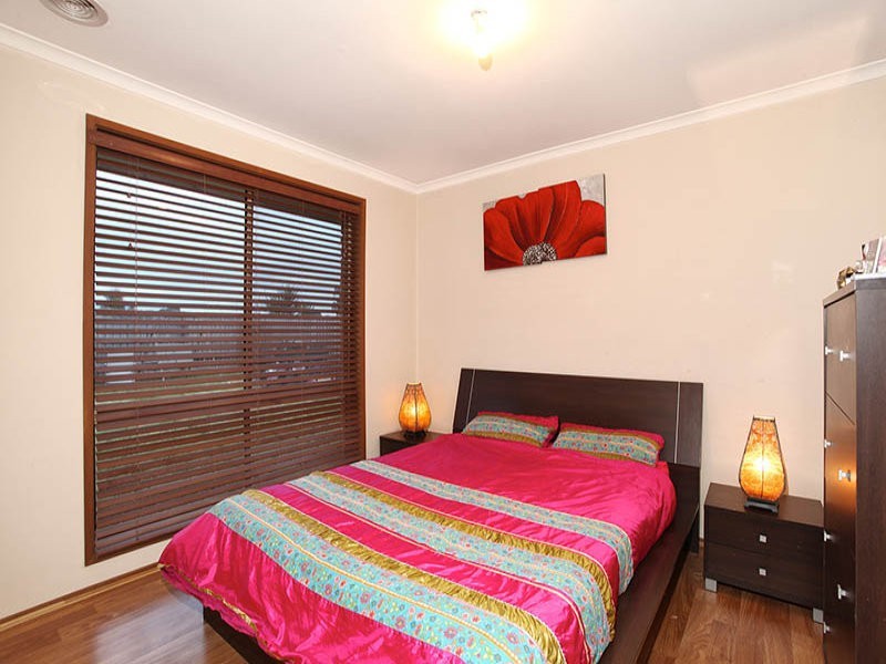 2/3 Parkview Close, Dandenong VIC 3175