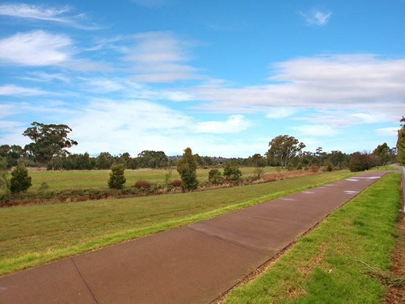 2/3 Parkview Close, Dandenong VIC 3175