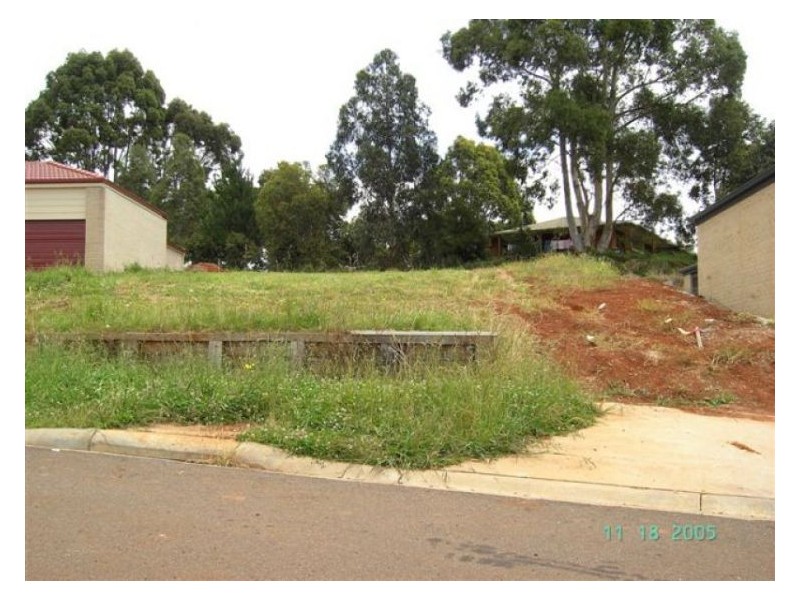 17 Aaron Court, Drouin VIC 3818