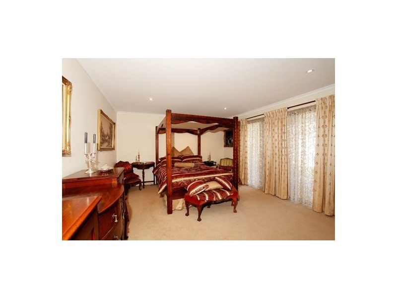 44 Millswyn Avenue, Hampton Park VIC 3976