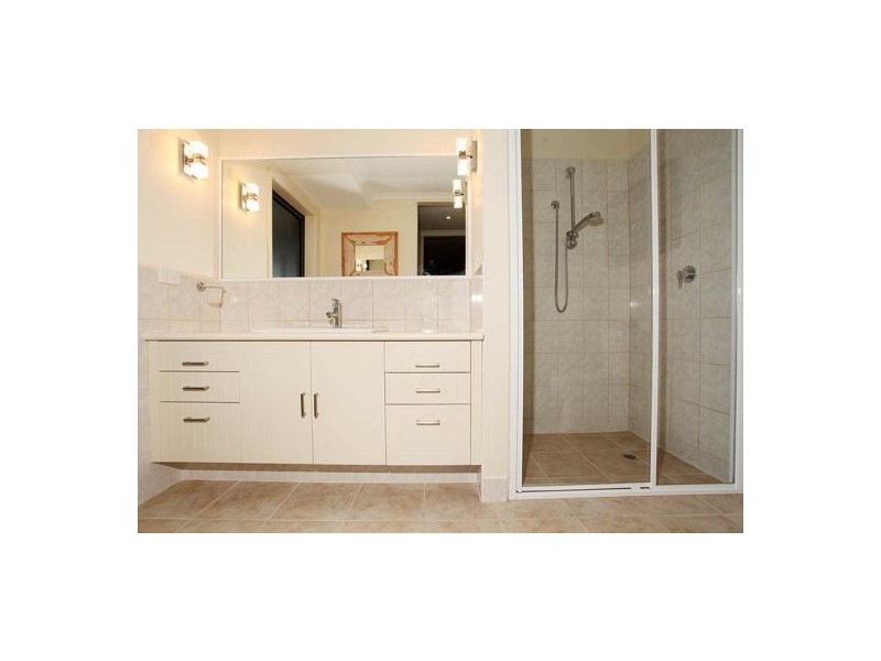 44 Millswyn Avenue, Hampton Park VIC 3976