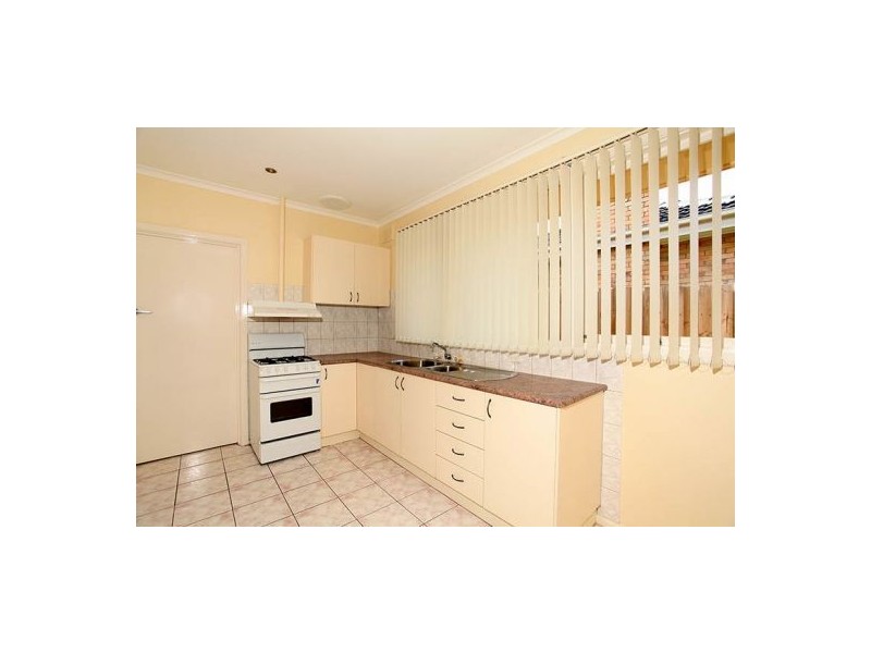 1/13 Elmhurst Street, Noble Park North VIC 3174