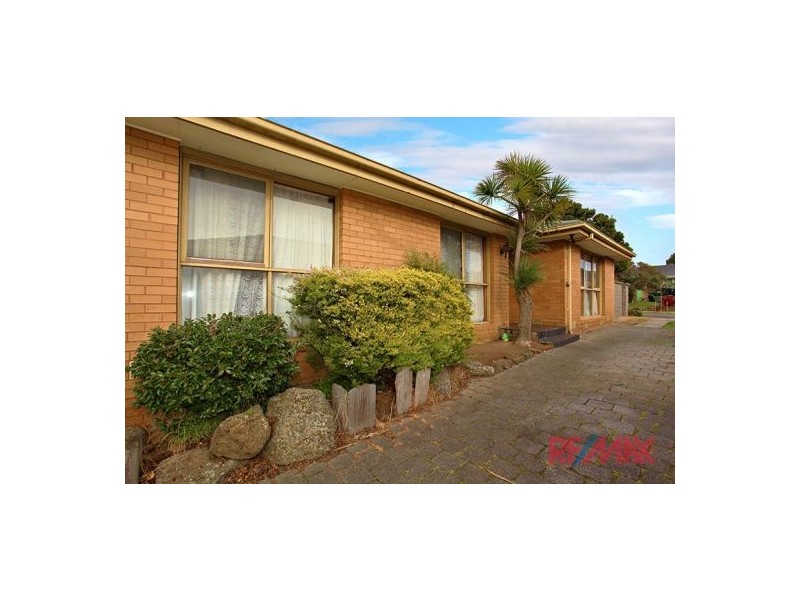 64 Rawdon Hill Drive, Dandenong North VIC 3175