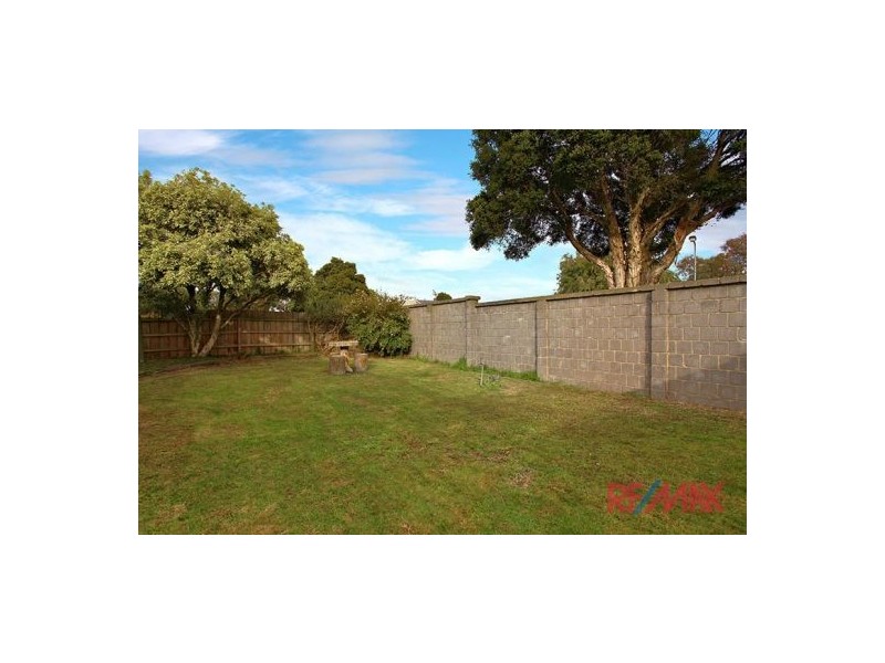 64 Rawdon Hill Drive, Dandenong North VIC 3175