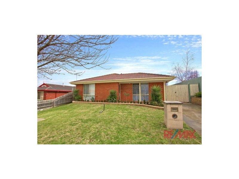 11 Linmac Court, Hampton Park VIC 3976