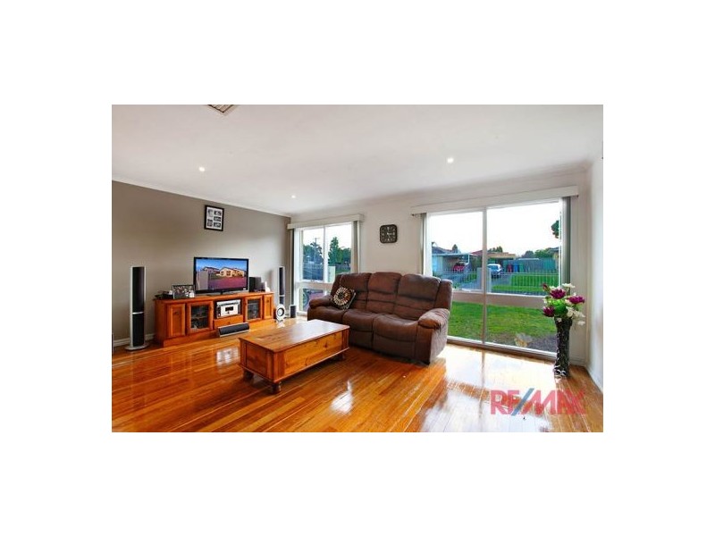 23 Jindabyne Avenue, Dandenong North VIC 3175