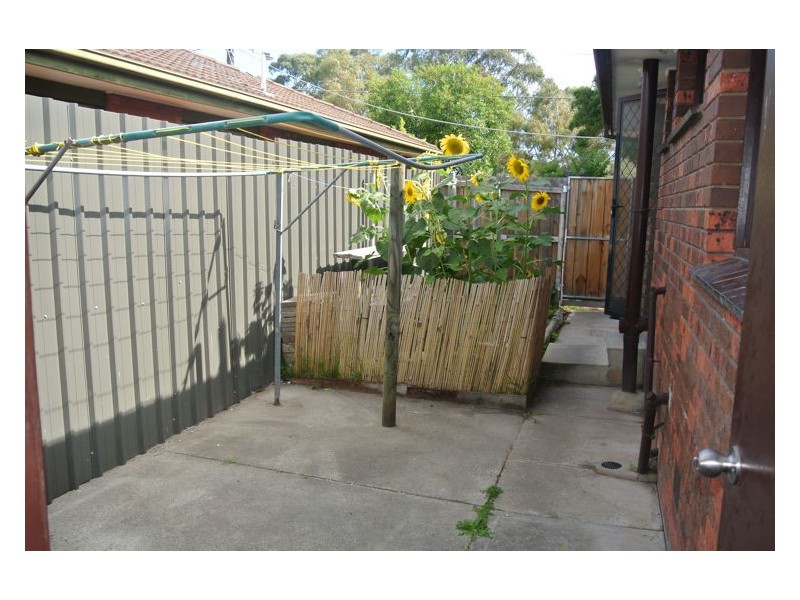 1/98 Railway Parade, Dandenong VIC 3175