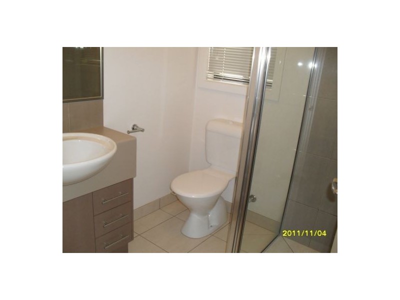 2/16 Sweetwater Place, Moe VIC 3825