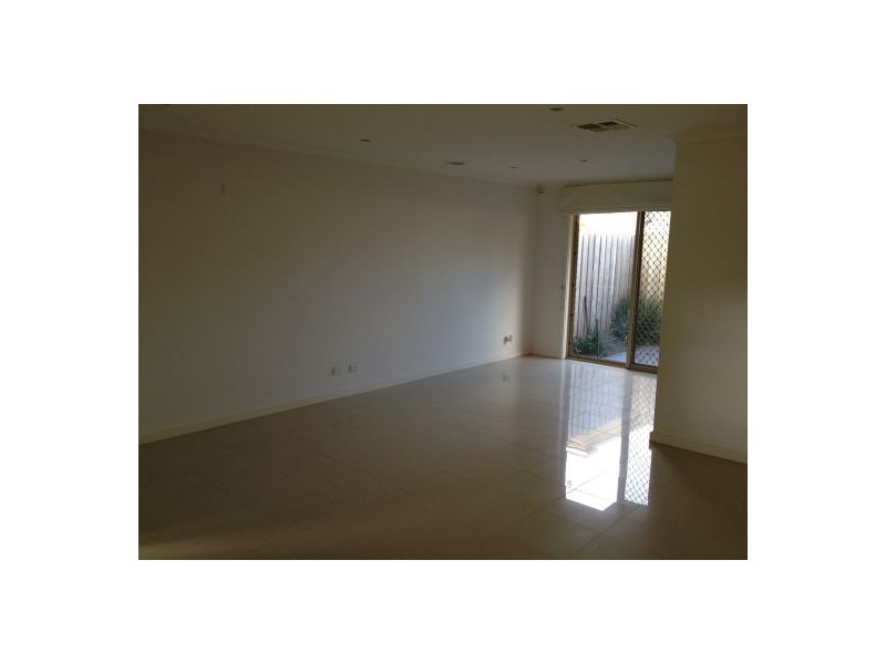 13 Louis Avenue, Dandenong VIC 3175