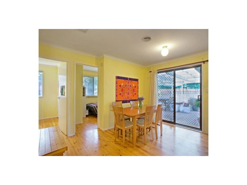 17 Upton Crescent, Narre Warren VIC 3805