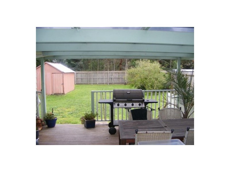 17 Upton Crescent, Narre Warren VIC 3805