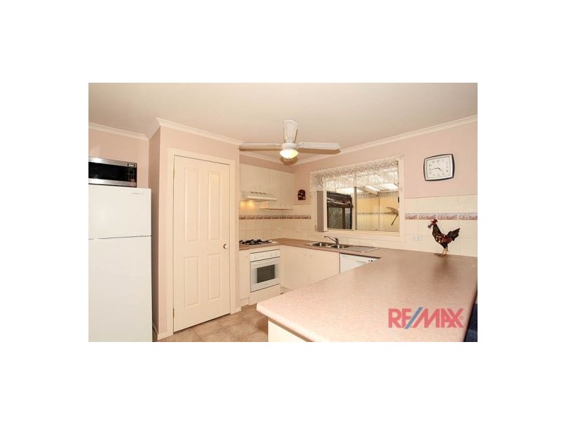 16 Genoa Way, Cranbourne West VIC 3977