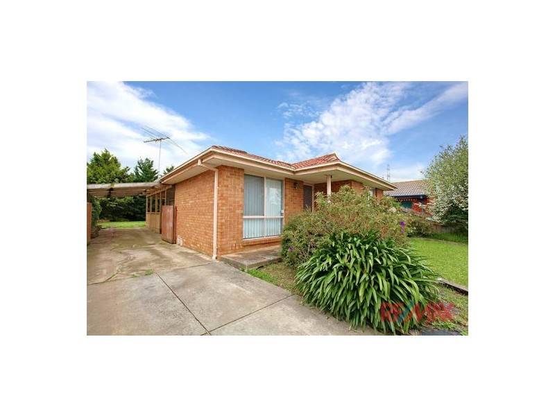 72 Raisell Road, Cranbourne West VIC 3977