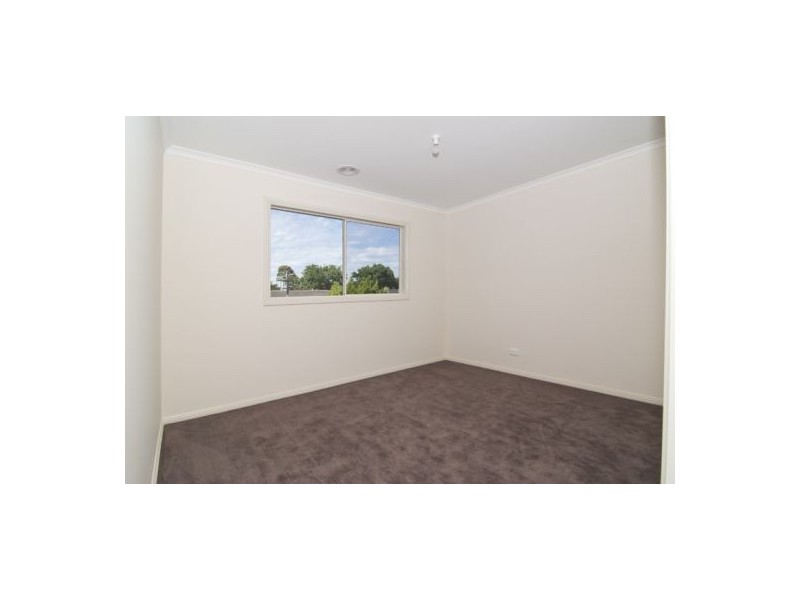 1/31 Mcfees Road, Dandenong North VIC 3175