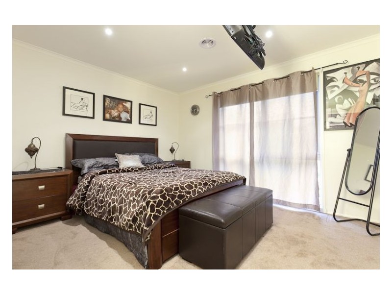 44 Nettle Drive, Hallam VIC 3803