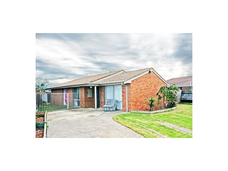 37 Bernborough Avenue, Cranbourne VIC 3977