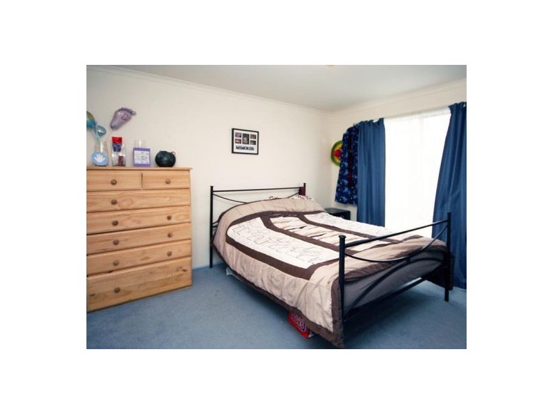 37 Bernborough Avenue, Cranbourne VIC 3977