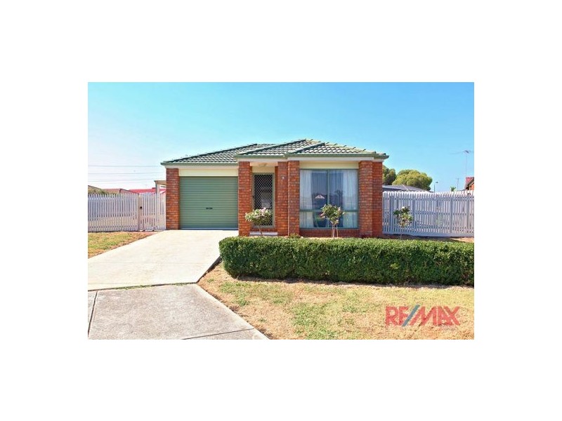 9 Andre Court, Cranbourne VIC 3977