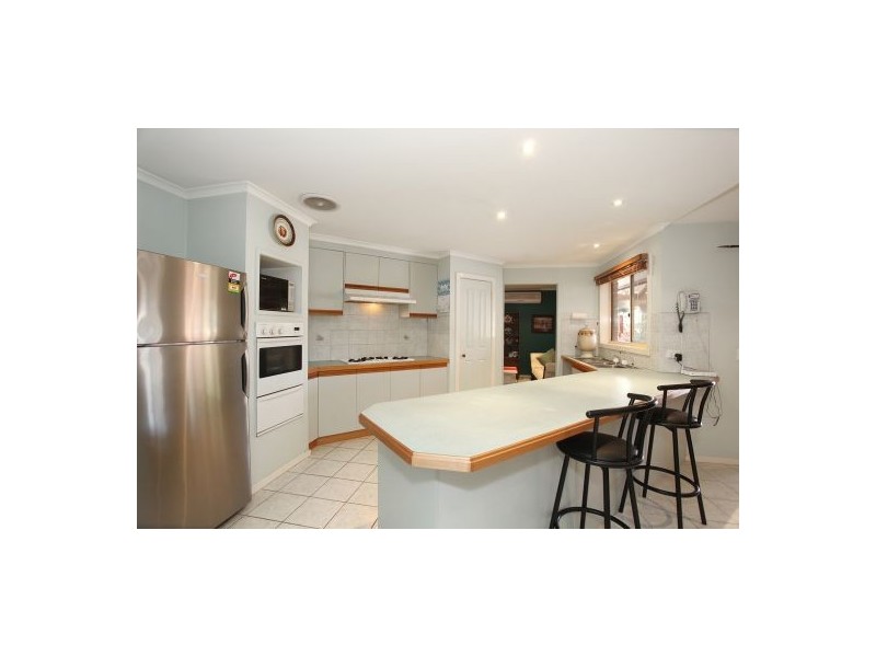 86 Hinrichsen Drive, Hallam VIC 3803