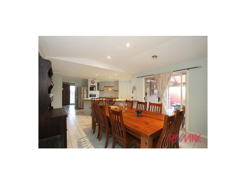 86 Hinrichsen Drive, Hallam VIC 3803