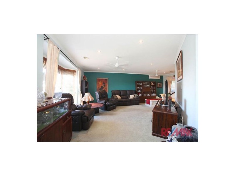 86 Hinrichsen Drive, Hallam VIC 3803