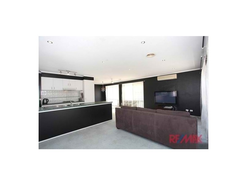 9 Andre Court, Cranbourne West VIC 3977