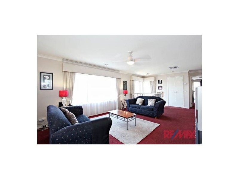 17 Burlington Chase, Hampton Park VIC 3976