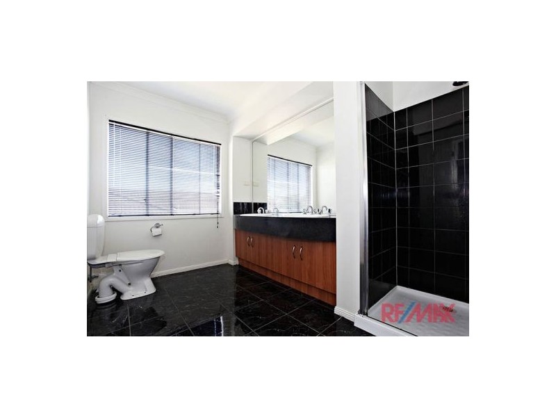 17 Burlington Chase, Hampton Park VIC 3976