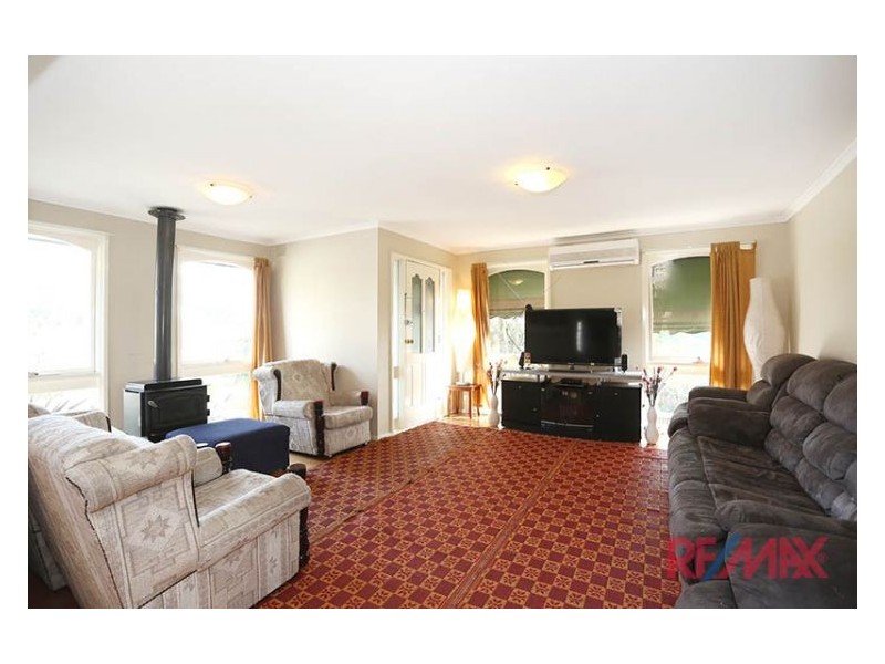 13 Gumbuya Close, Eumemmerring VIC 3177